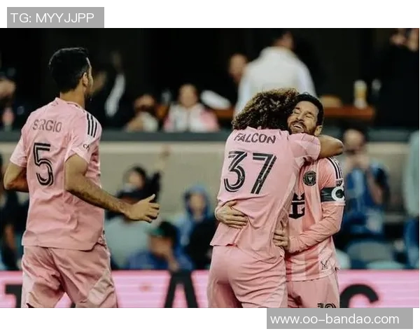 梅西精彩助攻阿尔巴破门球队2-0领先展现默契配合 梅西精彩助攻阿尔巴破门球队2-0领先展现默契配合