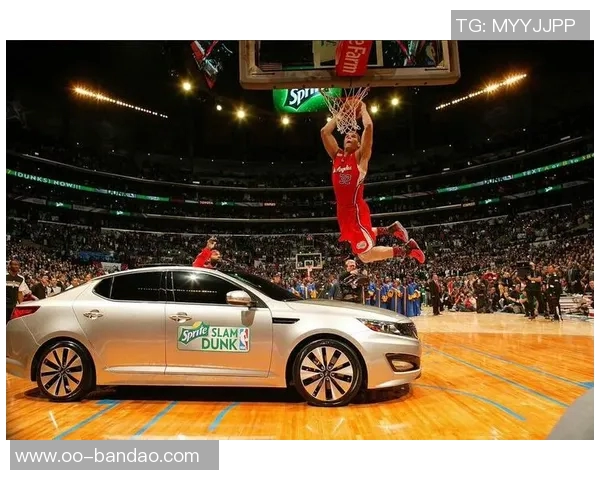 文班在比赛中惊艳扣篮创纪录高度达34米滑翔距离22米引发热议