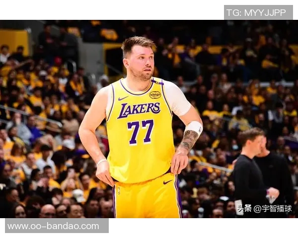 东契奇谈第三节表现强调球队风格与球员享受比赛的乐趣 东契奇谈第三节表现强调球队风格与球员享受比赛的乐趣