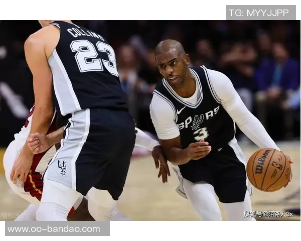 保罗职业生涯数据解析常规赛与季后赛表现对比分析